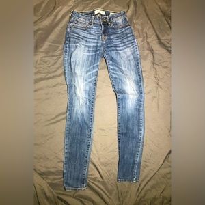Bullhead Denim Co. Skinniest Jeans Size 3R